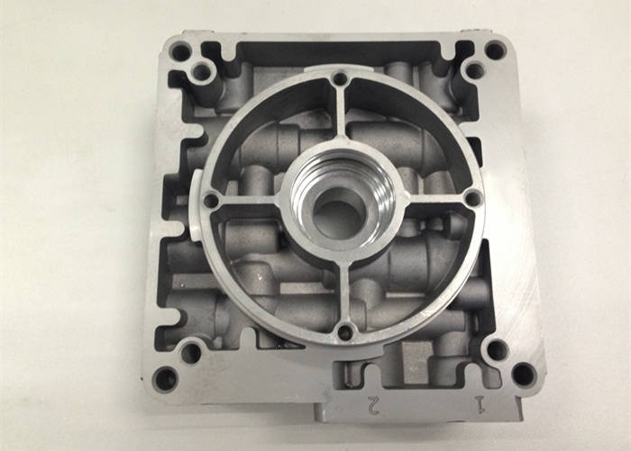 Aluminum hydraulic housing 5