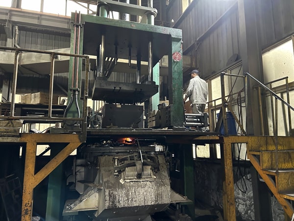 low pressure die casting